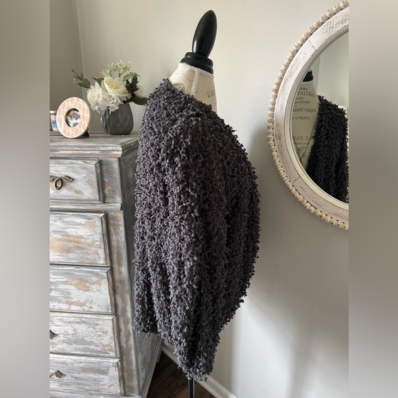 🖤 NWOT Blu Pepper Shaggy Cardigan - Picture 4 of 5